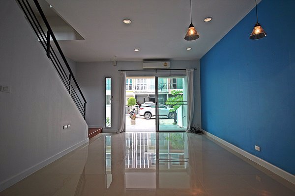 ขายทาวน์โฮม-3-ชั้น-วิสต้า-ปาร์ค-พระราม-2-หลังเซ็นทรัลพระราม-2-vista-กู้ได้-100-