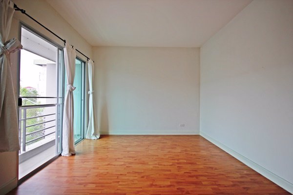 ขายทาวน์โฮม-3-ชั้น-วิสต้า-ปาร์ค-พระราม-2-หลังเซ็นทรัลพระราม-2-vista-กู้ได้-100-