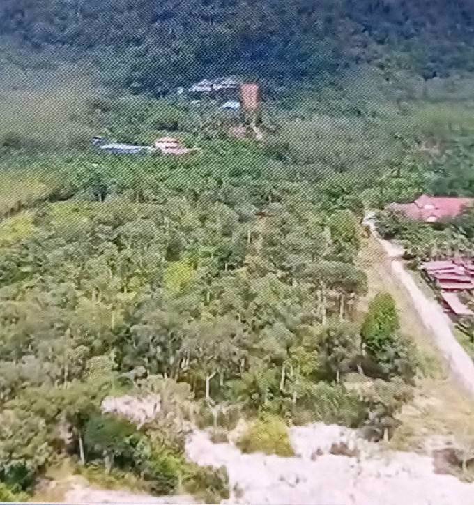 ขายที่ดินบนเกาะลันตาใหญ่-หลังสำนักงานที่ดิน-ตศาลาด่าน-ใกล้หาดพระแอะ