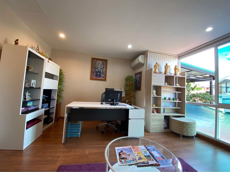 homeoffice-3ชั้น-mindhof-ร่มเกล้า-ตกแต่งพร้อมอยู่-ราคาถูกสุดในโครงการ