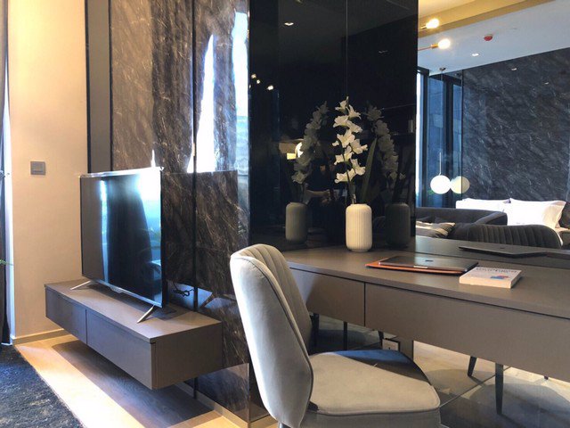 ให้เช่าห้องสุดหรู-ตกแต่งสวย-มือแรก-ashton-silom-ใกล้-bts-ช่องนนทรีแค่-5-นาทีเดิน