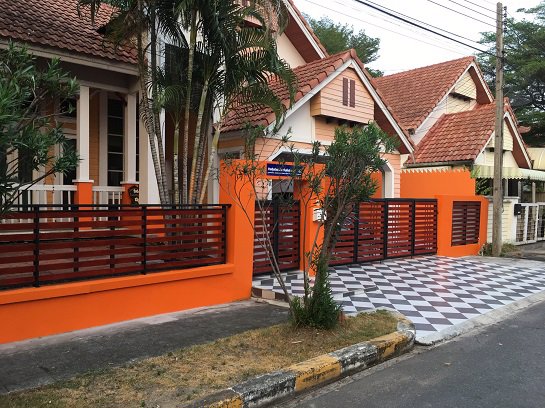 ขายบ้านเดี่ยวชั้นเดียวเล่นระดับ-พร้อมอยู่-เนื้อที่-75-ตรว-หมู่บ้านวรางกูล-ลำลูกกาคลอง-4-ทำเลดี