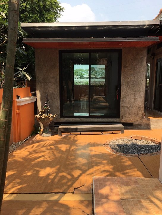 ขายบ้านเดี่ยวชั้นเดียวเล่นระดับ-พร้อมอยู่-เนื้อที่-75-ตรว-หมู่บ้านวรางกูล-ลำลูกกาคลอง-4-ทำเลดี