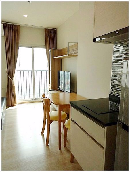 ให้เช่า-โนเบิล-รีโวล-รัชดา2-ห้องใหม่-ห้องมุม-ชั้นสูง-ทิศตะวันออก-เฟอร์นิเจอร์และเครื่องใช้ไฟฟ้าครบ