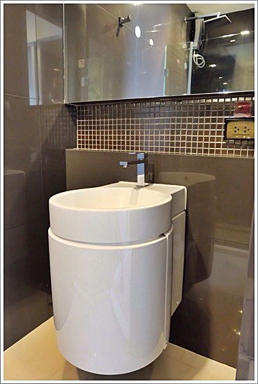 ด่วน-ให้เช่า-ริธึ่ม-พหล-อารีย์-ห้องชั้นสูง-วิวสวย-ไม่บล๊อค-เฟอร์และเครื่องใช้ไฟฟ้าครบครัน