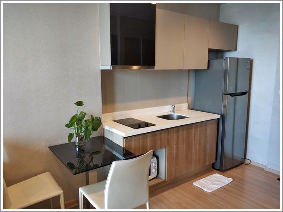 ด่วน-ให้เช่าคอนโด-ริธึ่ม-สาทร-ห้องชั้นสูง-วิวสวย-เฟอร์ครบครัน-เดินทางสะดวก-ใกล้รถไฟฟ้า-พร้อมเข้าอยู่