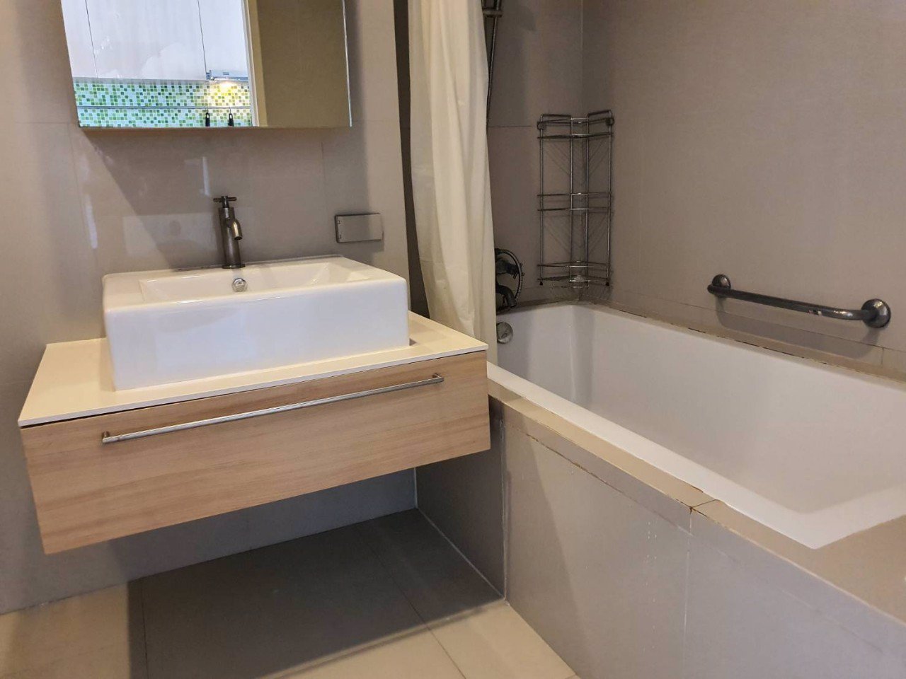 ด่วน-ให้เช่าคอนโด-ดิ-อิสสระ-ลาดพร้าว-ชั้นสูง-ห้องมุม-วิวสวย-เฟอร์ครบครัน-เดินทางสะดวก-ใกล้รถไฟฟ้า