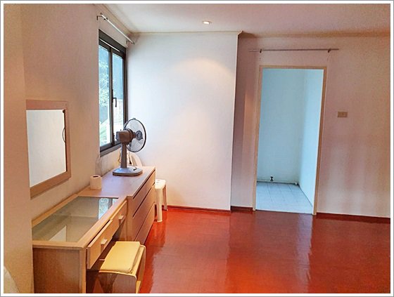 ขายทาวน์โฮม-4-ชั้น-ย่านเจริญนคร-บ้านสวย-ทำเลเยี่ยม-เดินทางสะดวก-ใกล้รถไฟฟ้า