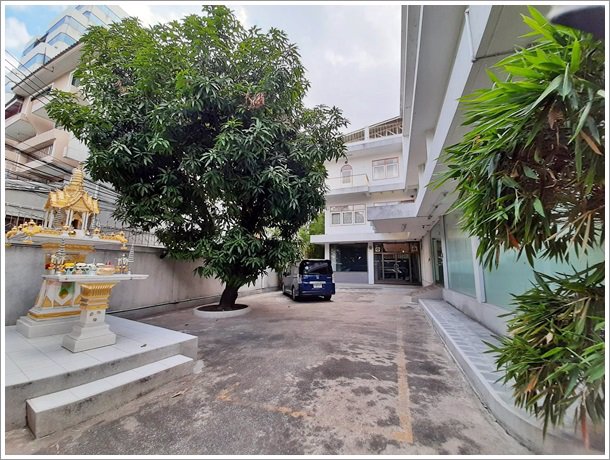 ให้เช่าอาคาร-ซอยสีลม-บางรัก-ถนนคอนแวนต์-ย่านแหล่งธุรกิจ-เหมาะสำหรับทำสำนักงาน-ร้านจิวเวลรี่-ธุรกิจ