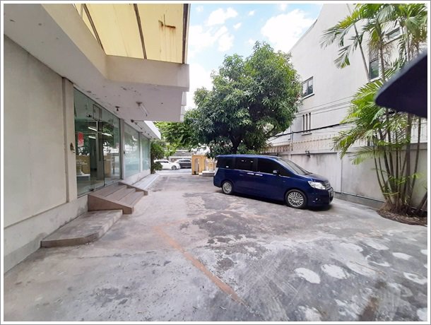 ให้เช่าอาคาร-ซอยสีลม-บางรัก-ถนนคอนแวนต์-ย่านแหล่งธุรกิจ-เหมาะสำหรับทำสำนักงาน-ร้านจิวเวลรี่-ธุรกิจ