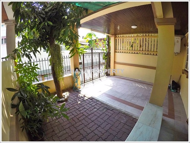 ด่วน-ให้เช่าทาวน์โฮม-3-ชั้น-ย่านปรีดี-พนมยงค์-ใกล้รถไฟฟ้า-ทำสำนักงานหรือพักอาศัยได้-เดินทางสะดวก