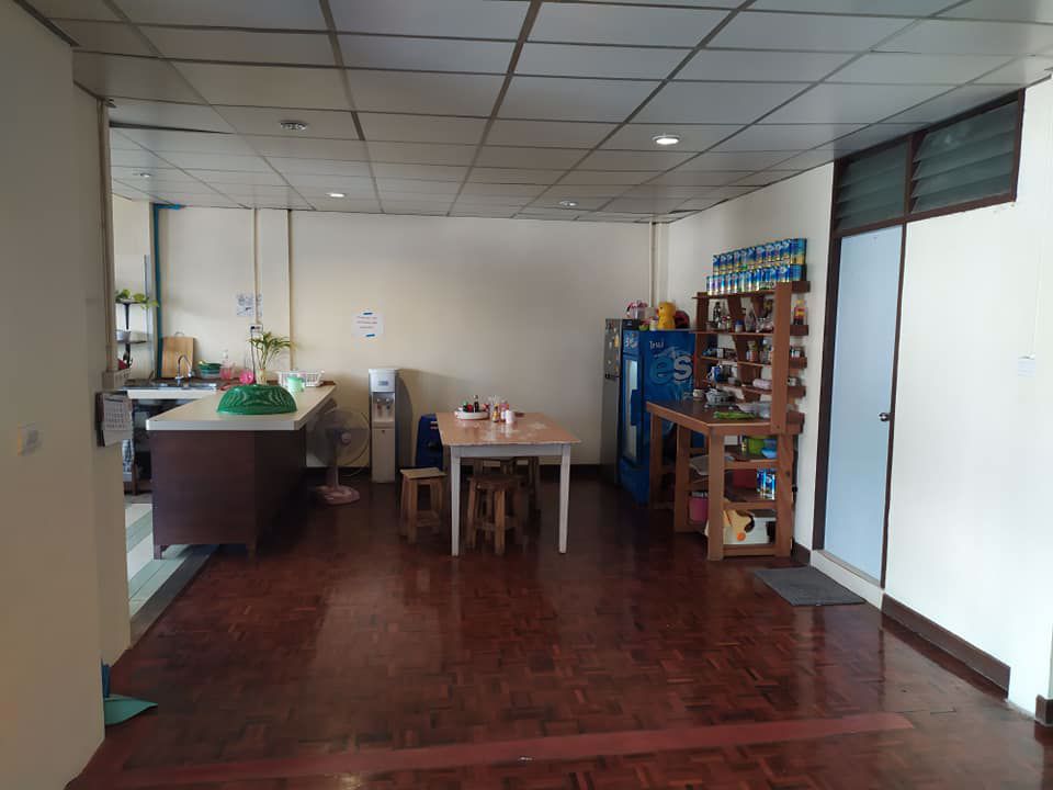 ให้เช่าทาวน์เฮ้าส์-2-คูหาตีทะลุ-รามคำแหง-ใกล้โรงพยาบาลรามคำแหง-ไม่มีเฟอร์นิเจอร์