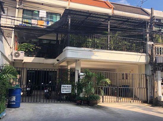 ให้เช่าทาวน์เฮ้าส์-2-คูหาตีทะลุ-รามคำแหง-ใกล้โรงพยาบาลรามคำแหง-ไม่มีเฟอร์นิเจอร์