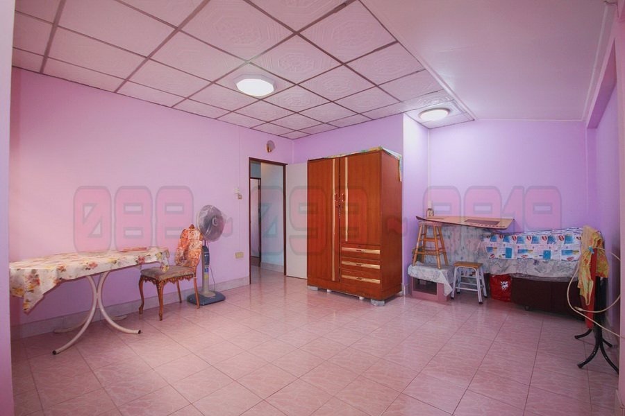 ขายด่วนบ้านแฝด-2-ชั้น-196-ตรว-ซประวิทย์และเพื่อน-13-1-ซอุดมสุข-51-เข้าซอยเพียงแค่-200-ม