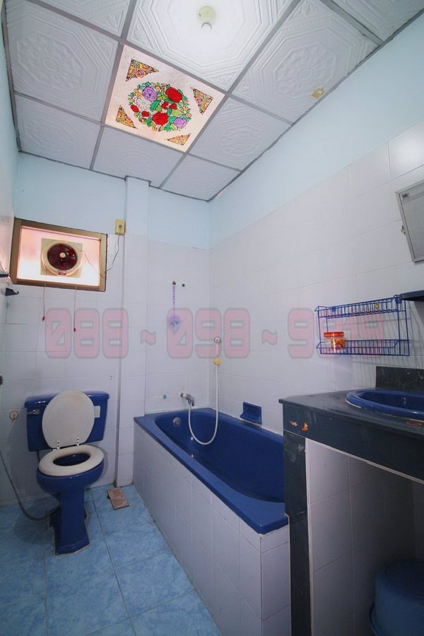 ขายด่วนบ้านแฝด-2-ชั้น-196-ตรว-ซประวิทย์และเพื่อน-13-1-ซอุดมสุข-51-เข้าซอยเพียงแค่-200-ม