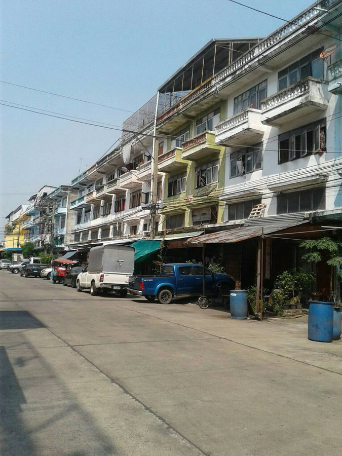 ขายอาคารพาณิชย์-ห้องละ-31-ตรวา-ขายได้ทั้งห้องเดียวและรวมห้องคู่-62ตรวา-3-ชั้น-มีดาดฟ้า-ถเอกชัย