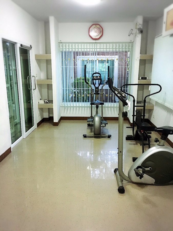 ขายบ้านเดี่ยว-2-ชั้น-709-ตรว-หมู่บ้านอมรเพลส-ถรามคำแหง167-1