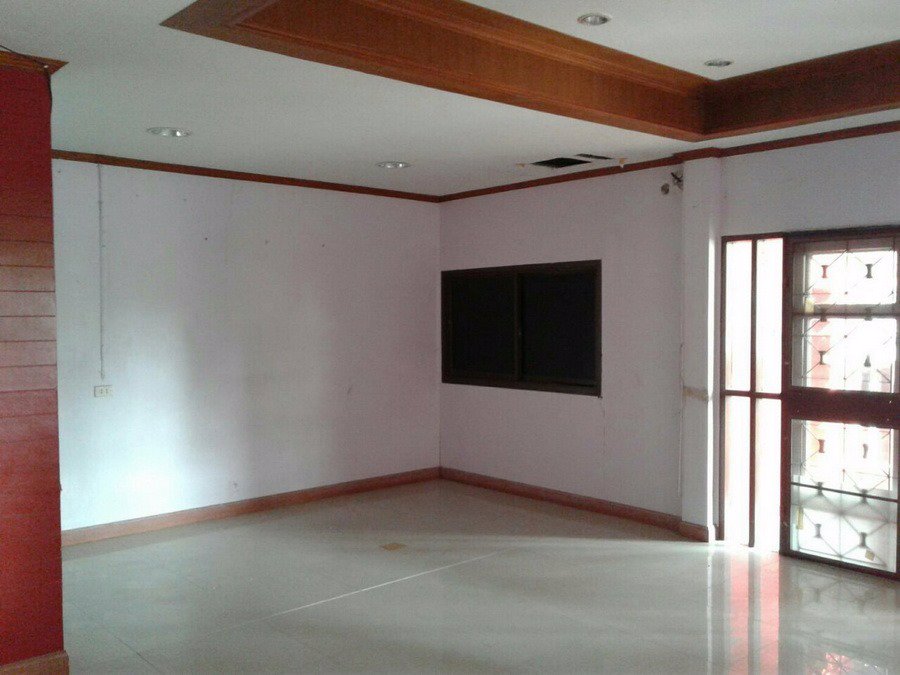 ขายบ้านเดี่ยว-2-ชั้น-611-ตรว-หลังมุม-โครงการดิเอมเมอรัลด์การ์เด้น-ใกล้ถนนใหญ่ราชพฤกษ์