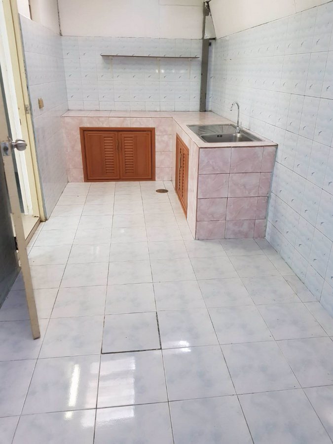 ขายด่วนทาวน์เฮ้าส์-2-ชั้น-พร้อมอยู่-หมู่บ้านพฤกษาวิลล์5-มีนบุรี-ถนนประชาร่วมใจ