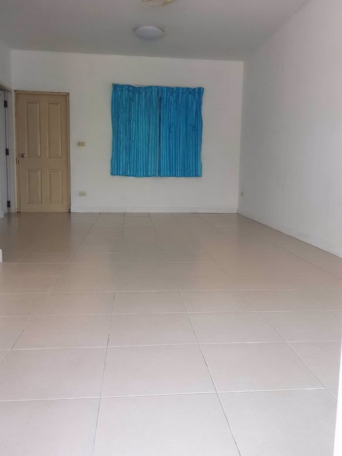 ขายด่วนทาวน์เฮ้าส์-2-ชั้น-พร้อมอยู่-หมู่บ้านพฤกษาวิลล์5-มีนบุรี-ถนนประชาร่วมใจ