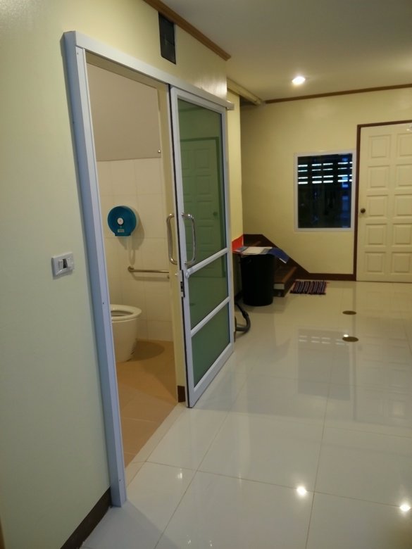 ให้เช่า-อาคารพาณิชย์-4-ชั้น-1-คูหา-คลองหลวง-17-ค้าขายได้-เดินทางสะดวก