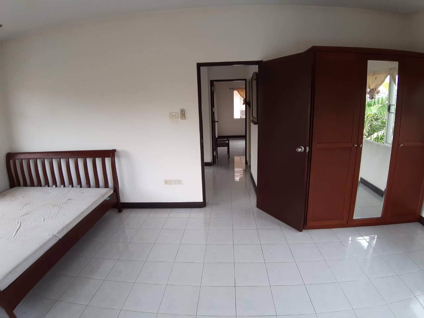 ขายบ้านเดี่ยว-2-ชั้นพร้อมบริเวณ-3-ห้องนอน-นาป่า-เมืองชลบุรี-มสุขประยูรปาร์ค-ทำเลดีมาก