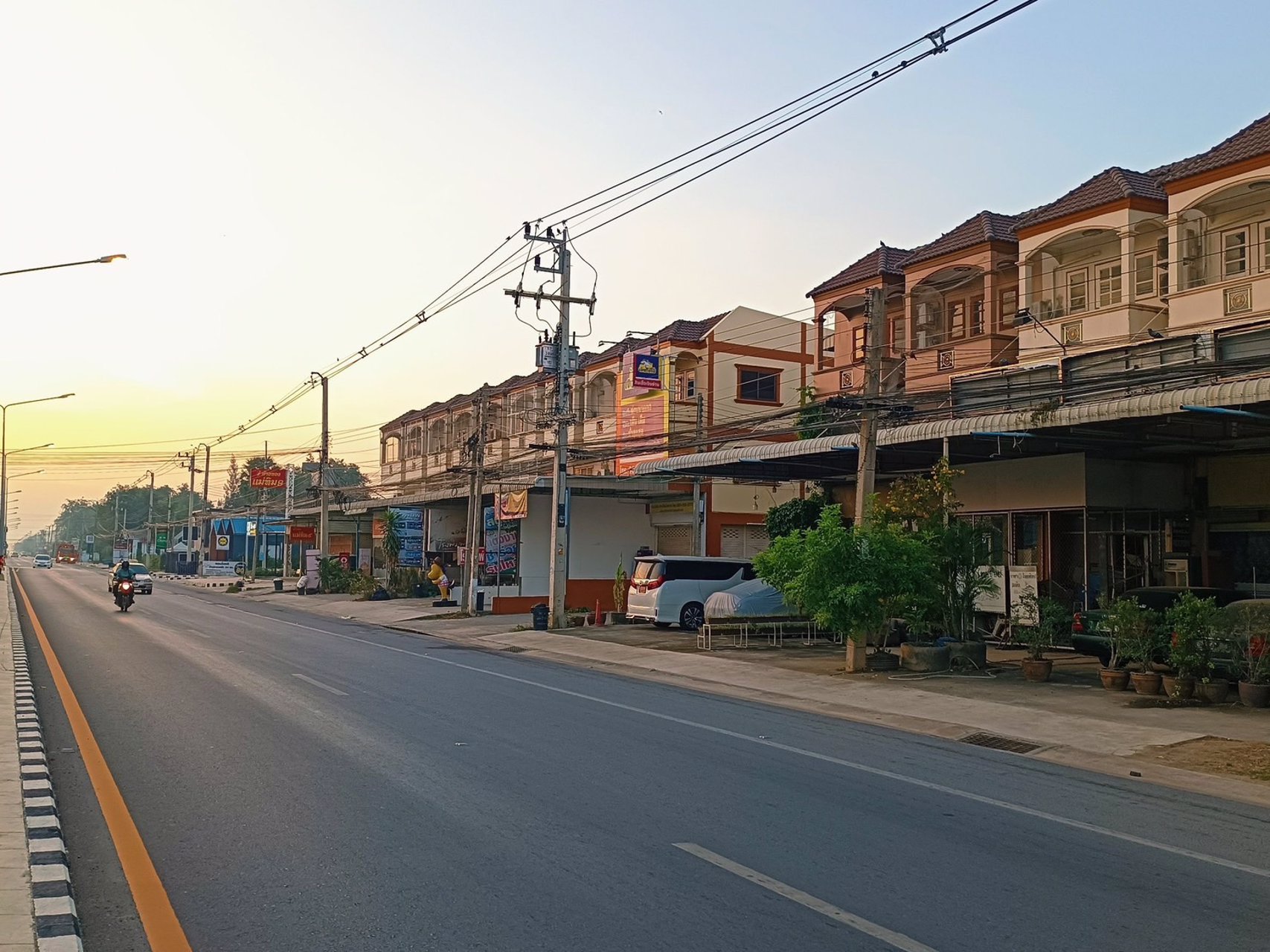 vายหอพักย่านเพชรบุรี-หอพักสุภาพร-หน้าตลาดทุ่งลม