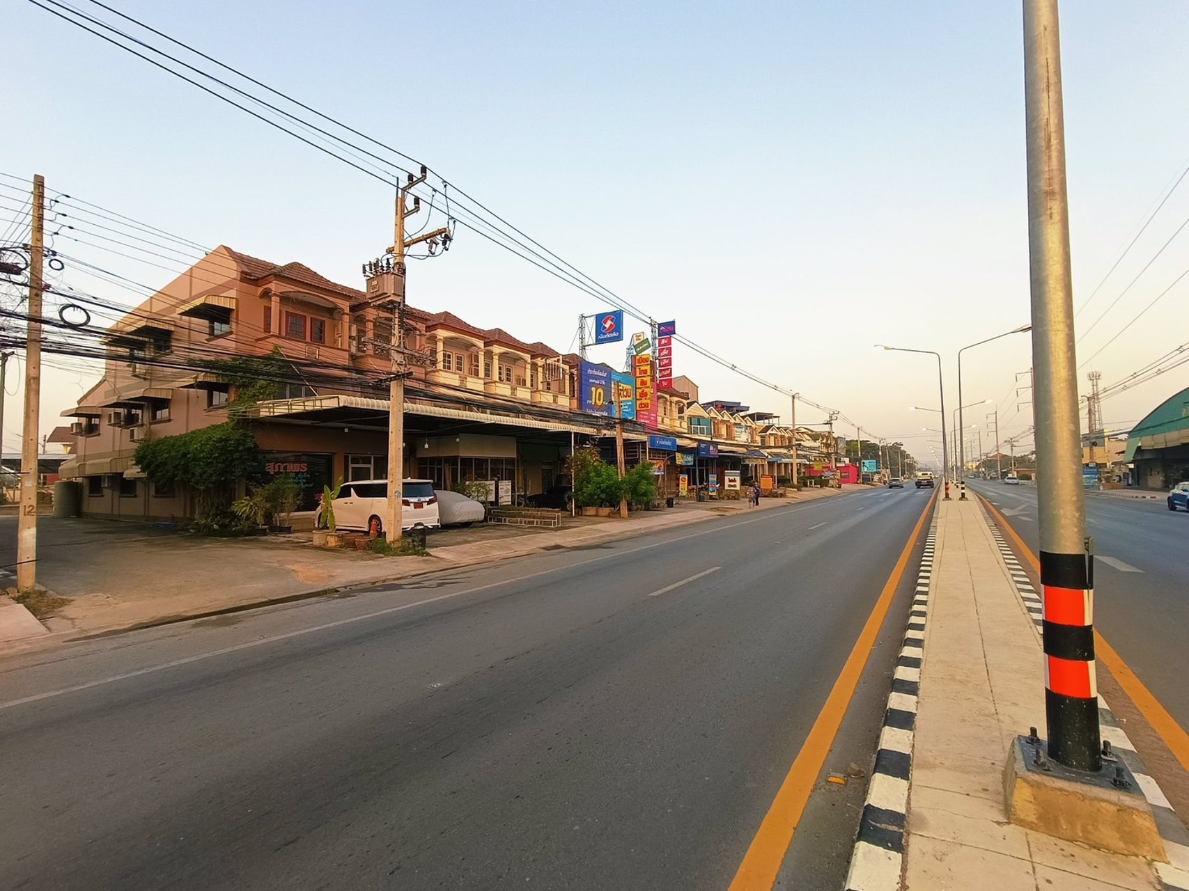 vายหอพักย่านเพชรบุรี-หอพักสุภาพร-หน้าตลาดทุ่งลม