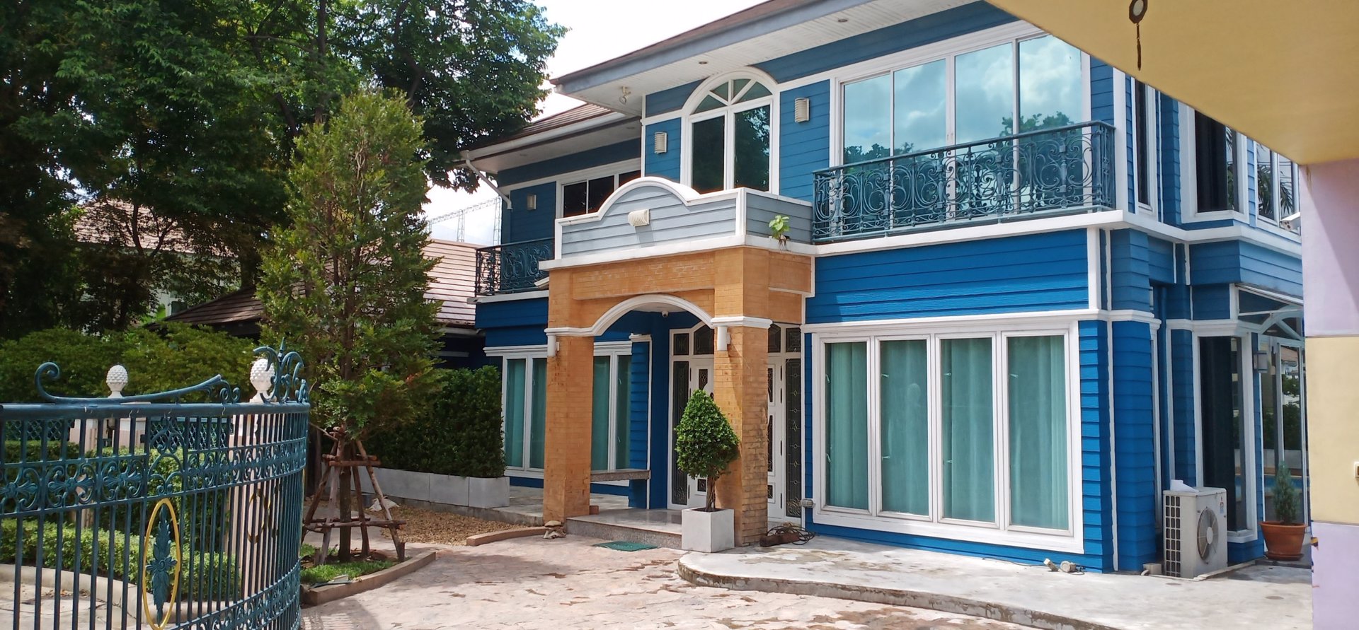 rk5-ขายบ้านหรูใกล้เมืองทองธานี-212-ตรวใกล้ทางด่วนศรีสมาน-4-ห้องนอน-มีสระว่ายน้ำส่วนตัว