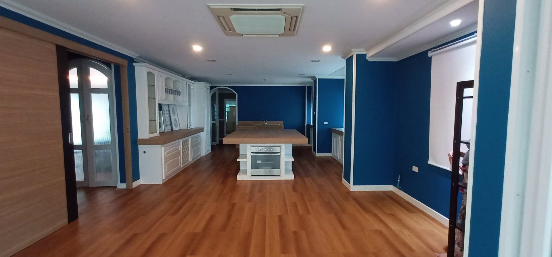 rk5-ขายบ้านหรูใกล้เมืองทองธานี-212-ตรวใกล้ทางด่วนศรีสมาน-4-ห้องนอน-มีสระว่ายน้ำส่วนตัว