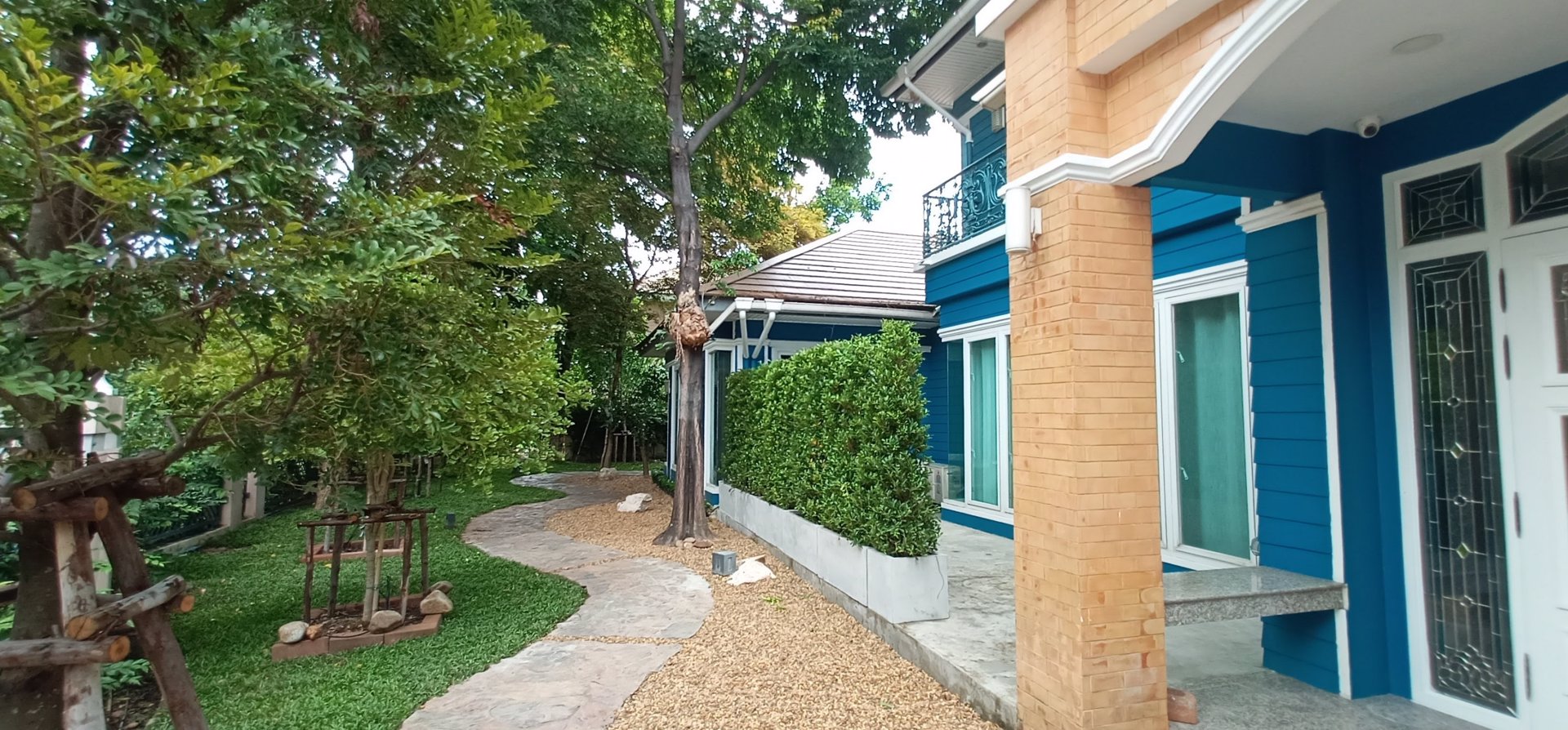 rk5-ขายบ้านหรูใกล้เมืองทองธานี-212-ตรวใกล้ทางด่วนศรีสมาน-4-ห้องนอน-มีสระว่ายน้ำส่วนตัว