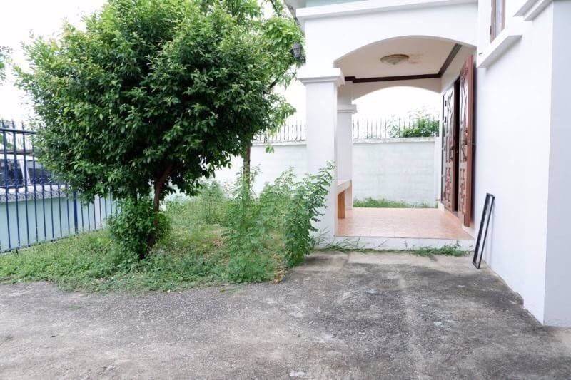 rk12-ขายบ้านต่ำกว่าราคาประเมิน-บ้านอยู่หลังริมติดกำแพงลมใต้พัดดีมากๆ-บ้านเย็น-เนื้อที่52ตรว-หมู่บ้