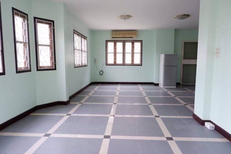 rk12-ขายบ้านต่ำกว่าราคาประเมิน-บ้านอยู่หลังริมติดกำแพงลมใต้พัดดีมากๆ-บ้านเย็น-เนื้อที่52ตรว-หมู่บ้