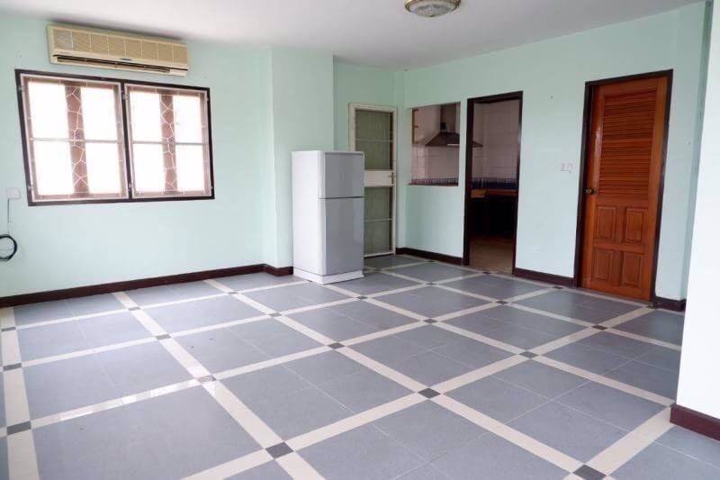 rk12-ขายบ้านต่ำกว่าราคาประเมิน-บ้านอยู่หลังริมติดกำแพงลมใต้พัดดีมากๆ-บ้านเย็น-เนื้อที่52ตรว-หมู่บ้