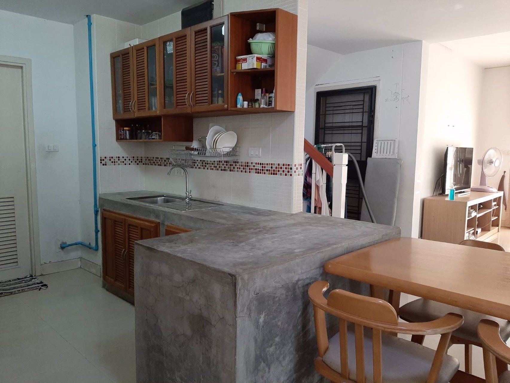 ขายบ้านแฝดสไตส์บ้านเดี่ยว-2-ชั้น-มพฤกษาวิลเลจดีไลท์-ลำลูกกาคลองสี่-ใกล้รถไฟฟ้าสถานีคูคต-สถานีรถไฟ