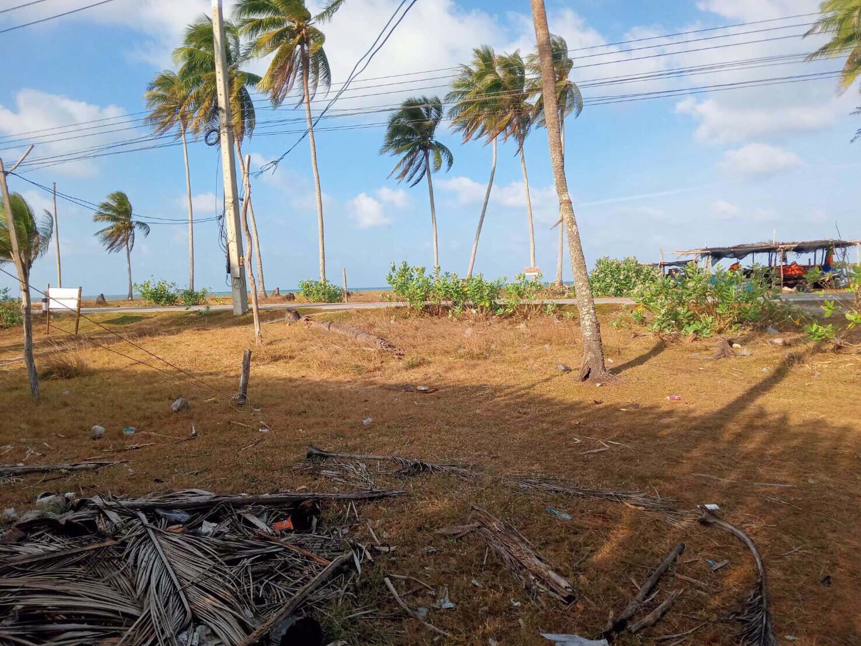 ขายที่ดินทําเลสวยมาก-ติดทะเลบ้านทอน-