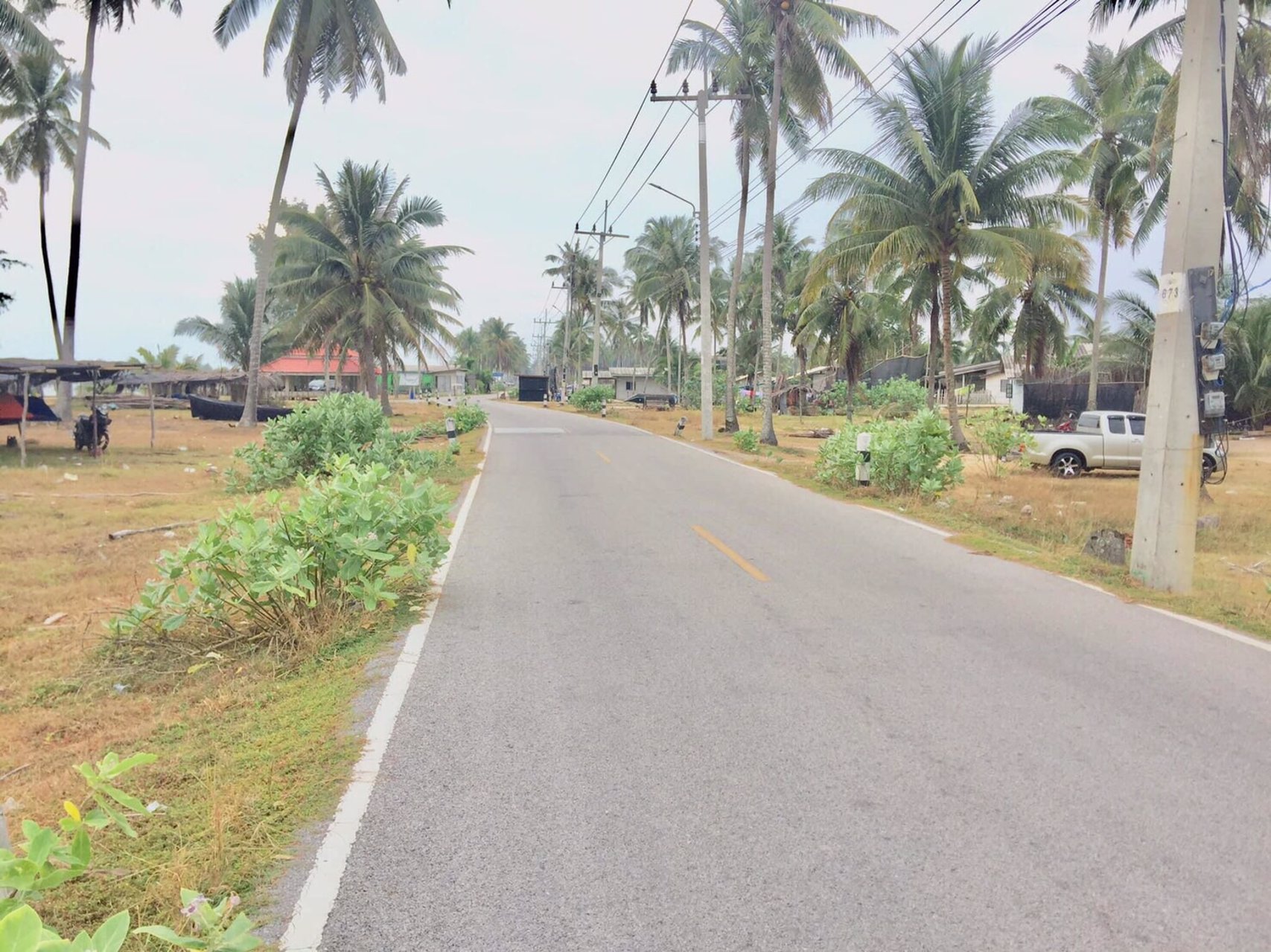 ขายที่ดินทําเลสวยมาก-ติดทะเลบ้านทอน-