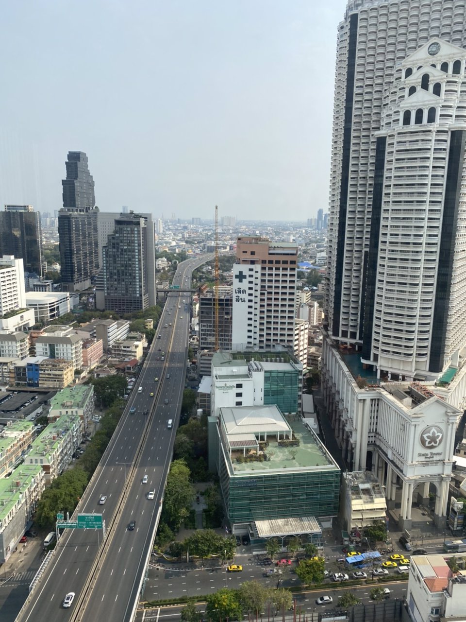 ออฟฟิศให้เช่า-สีลม-ใกล้bts-สะพานตากสิน