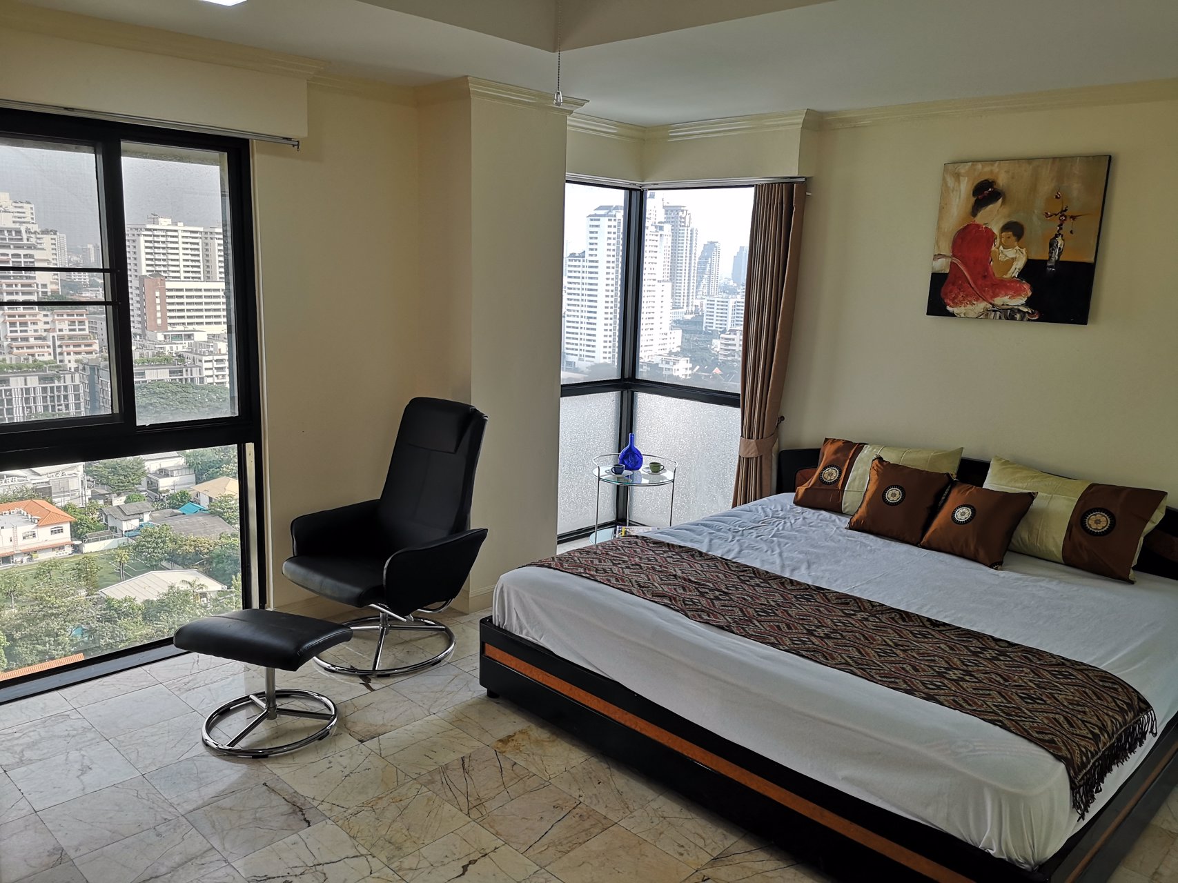 pet-friendly-quick-access-to-bts-mrt-canal-transportation-condo-in-sukhumvit-31