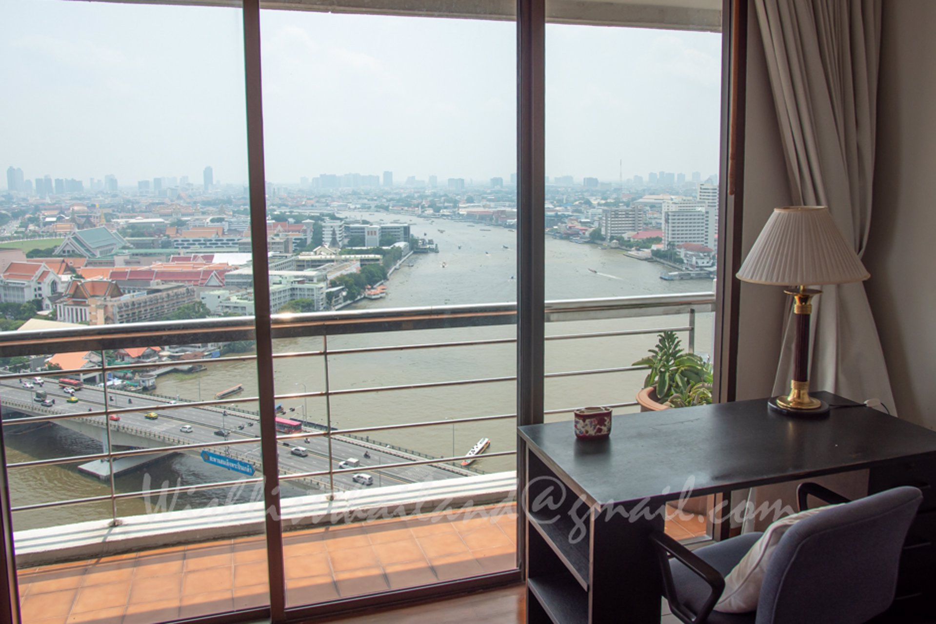 luxurious-getaway-quiet-location-in-the-heart-of-old-bangkok-boat-station-right-underneath