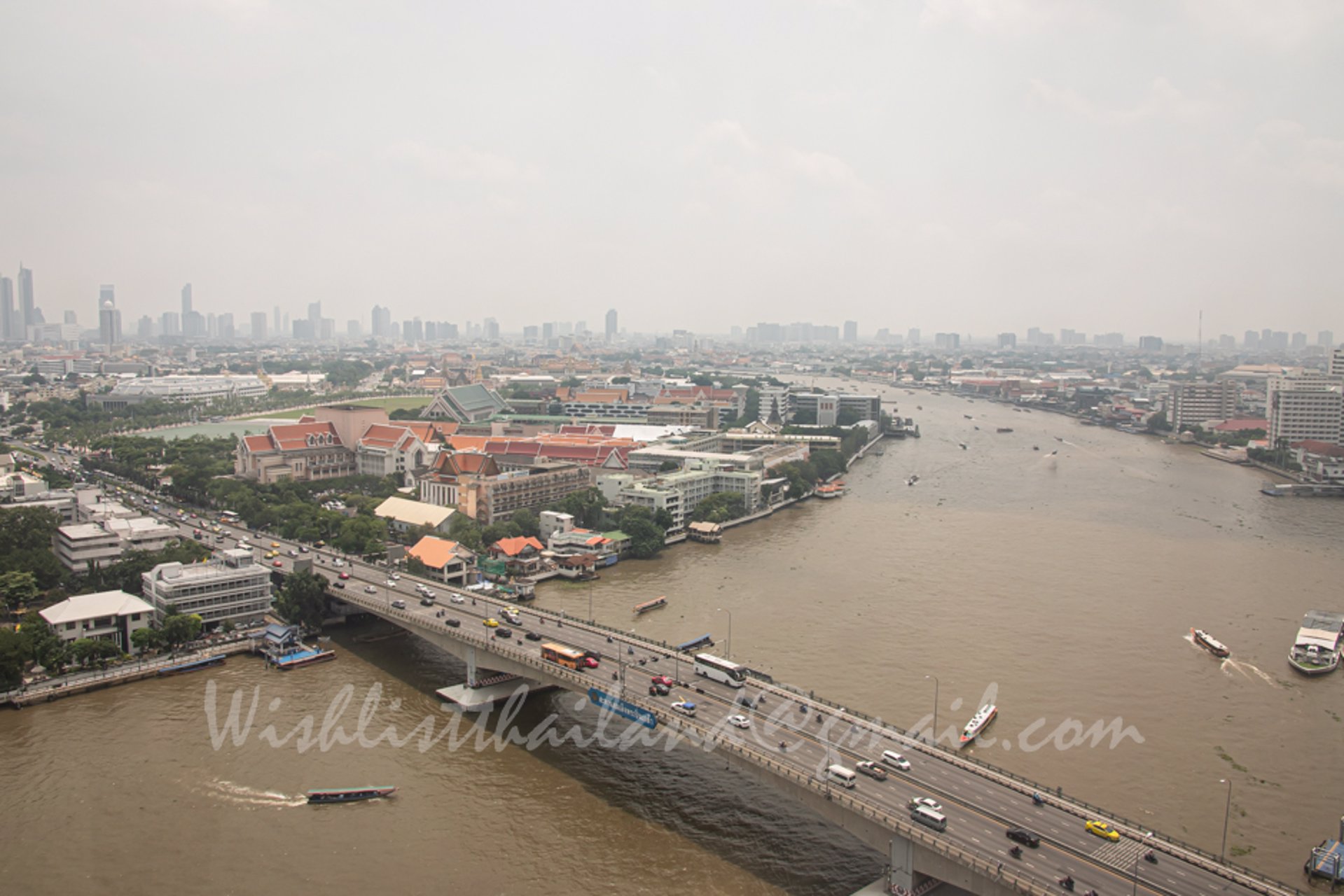 luxurious-getaway-quiet-location-in-the-heart-of-old-bangkok-boat-station-right-underneath