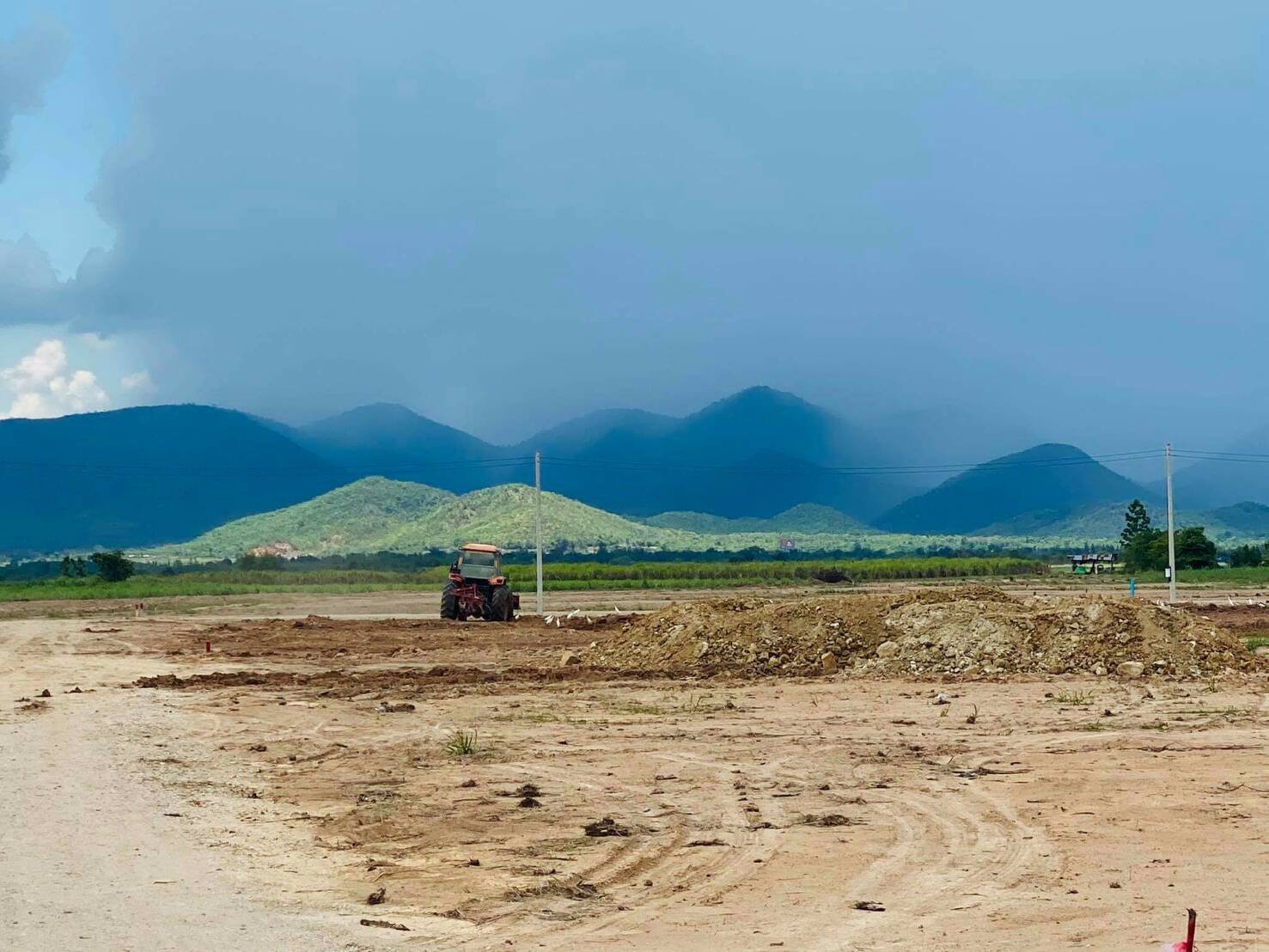 ขายที่ดินติดถนนคอนกรีต-ตไร่ใหม่พัฒนา-อชะอำ-จเพชรบุรี