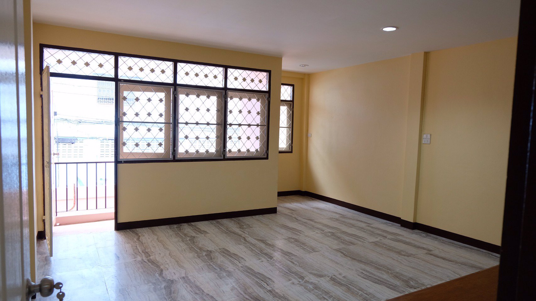 ทาวน์เฮ้าส์-ติด-bts-mrt-บางหว้า-เดิน-3-นาที-