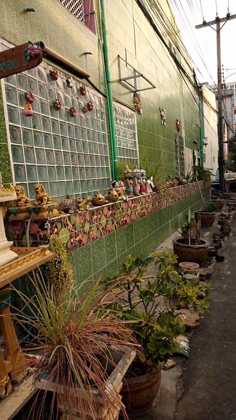 ขายบ้าน-หมู่บ้านรุ่งเจริญ-ขนาด-22-ตารางวา-2-ห้องนอน-3-ห้องน้ำ-ในบ้านปูด้วยไม้สัก-80-ซอยลาดพร้าว47-เ