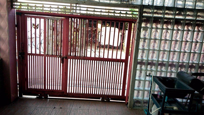 ขายบ้าน-หมู่บ้านรุ่งเจริญ-ขนาด-22-ตารางวา-2-ห้องนอน-3-ห้องน้ำ-ในบ้านปูด้วยไม้สัก-80-ซอยลาดพร้าว47-เ