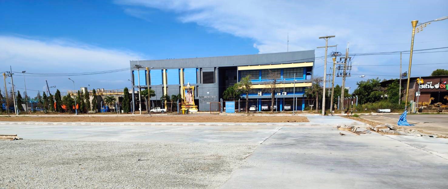 พื้นที่ให้เช่าทำร้านสะดวกซื้อ-7-11-หรือร้านอาหาร-ทำเลดี-อเมืองชลบุรี