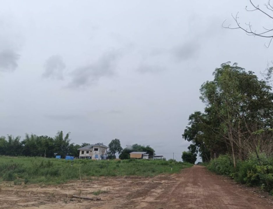 ขายที่ดินติดบ้านคน-2ไร่-3งาน16ตรว-ราคายกแปลง690000บาทโฉนด-กู้ได้-