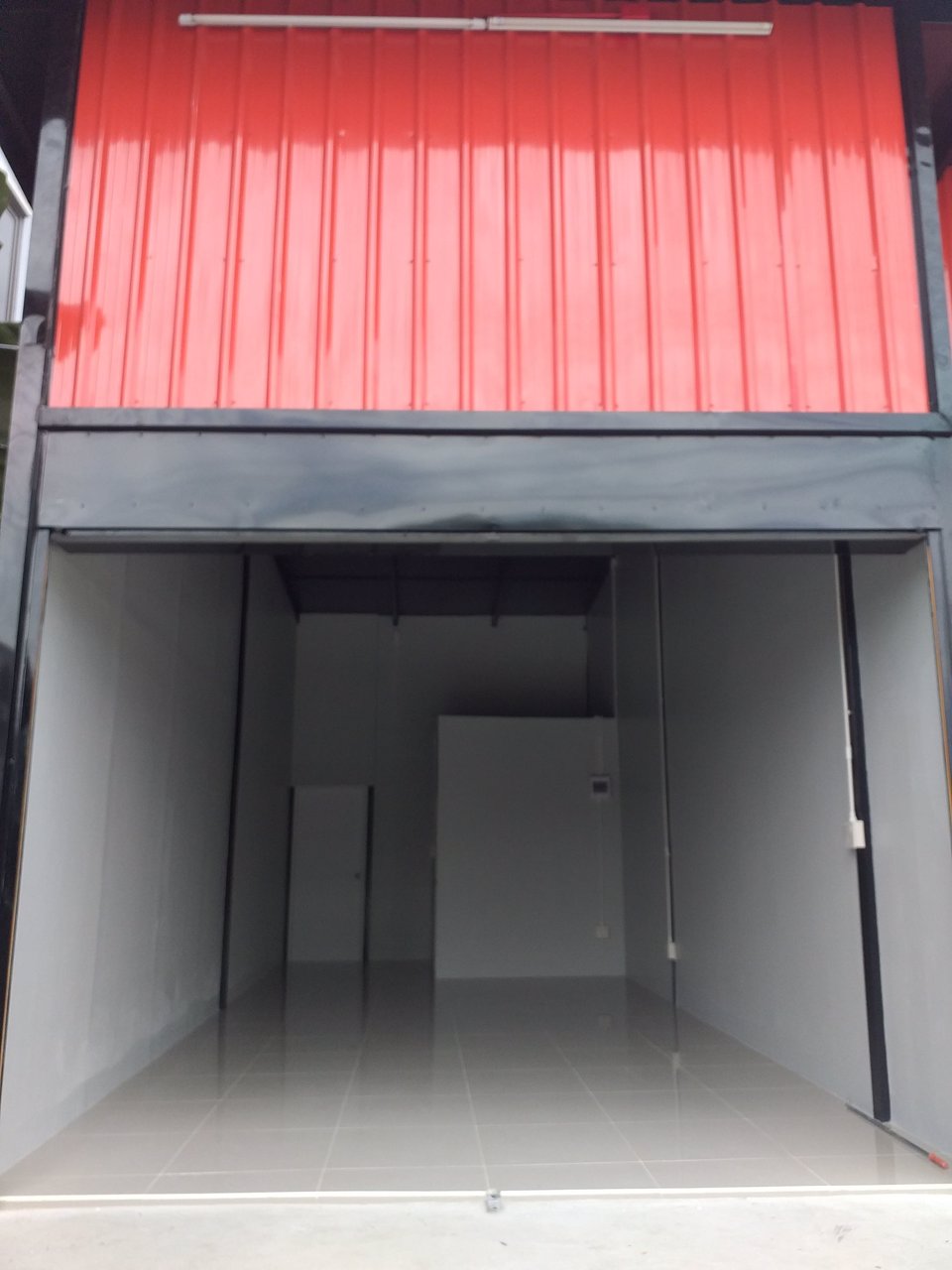 ให้เช่าร้าน-ริมถนนเลียบวารี-คู้ขวา-หนองจอก-กทม-ทำเลดี-ติดกับโรงเรียนวัดทรัพย์สโมสร