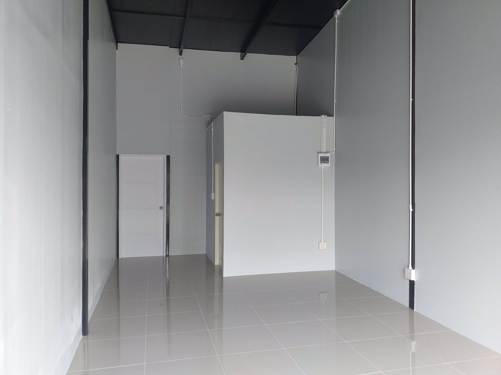 ให้เช่าร้าน-ริมถนนเลียบวารี-คู้ขวา-หนองจอก-กทม-ทำเลดี-ติดกับโรงเรียนวัดทรัพย์สโมสร