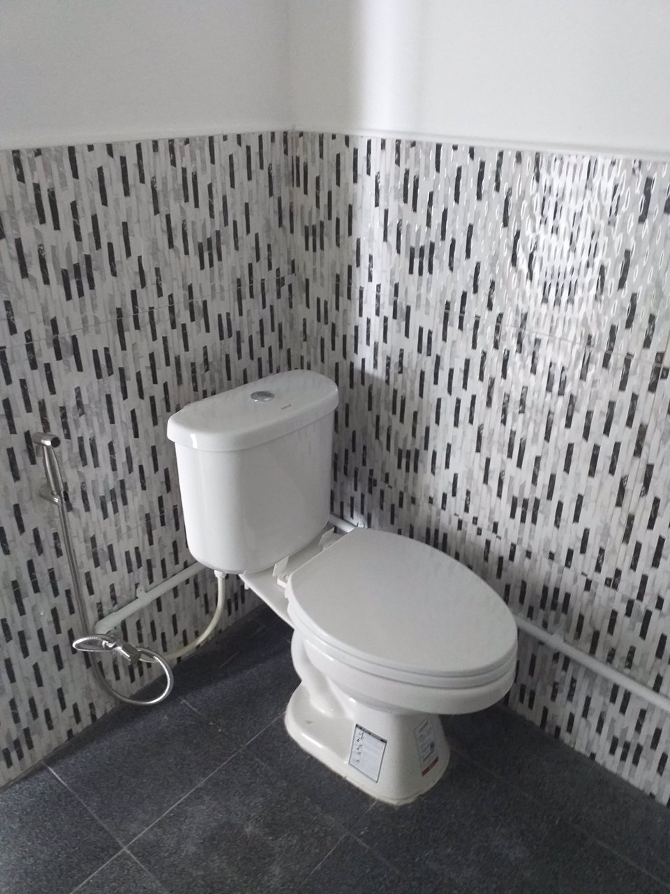 ให้เช่าร้าน-ริมถนนเลียบวารี-คู้ขวา-หนองจอก-กทม-ทำเลดี-ติดกับโรงเรียนวัดทรัพย์สโมสร